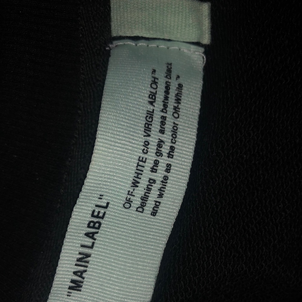 Off white - Picture 2 of 8